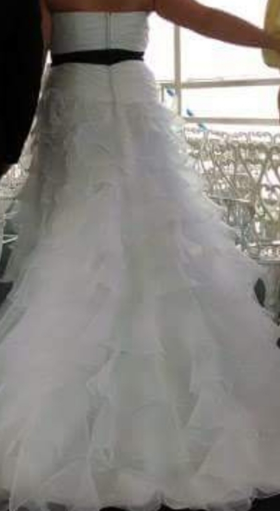 Unique!!! High-Low Cut, Strapless Sweetheart, Wedding dress - Picture 2 of 5